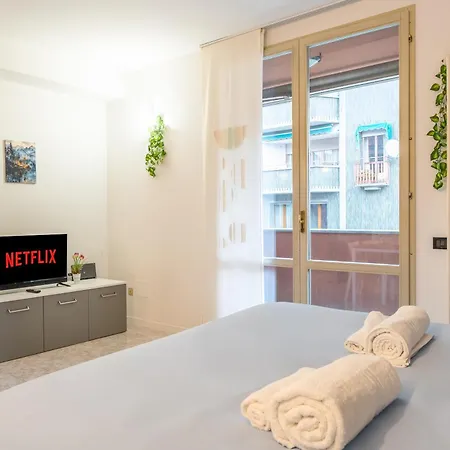 - Front Station - At 2 Min - Wifi Apartament Lecco