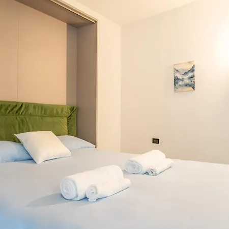 - Front Station - At 2 Min - Wifi Apartament