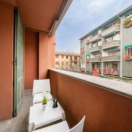 - Front Station - At 2 Min - Wifi *