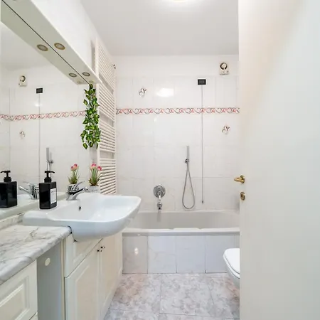 - Front Station - At 2 Min - Wifi * Lecco