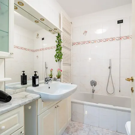 - Front Station - At 2 Min - Wifi Apartament Lecco