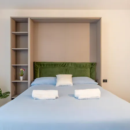 - Front Station - At 2 Min - Wifi Apartament