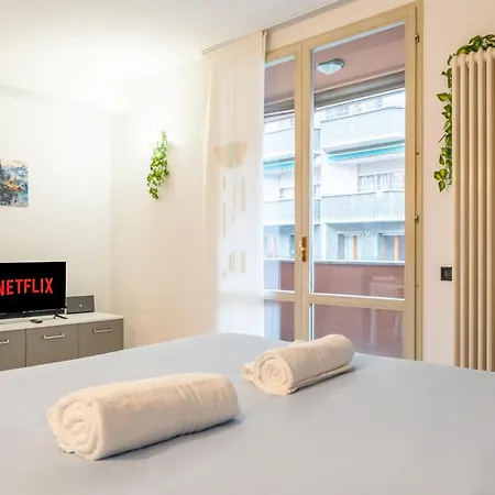 - Front Station - At 2 Min - Wifi Apartament