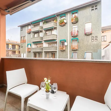 Apartament - Front Station - At 2 Min - Wifi Lecco