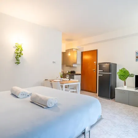Apartament - Front Station - At 2 Min - Wifi
